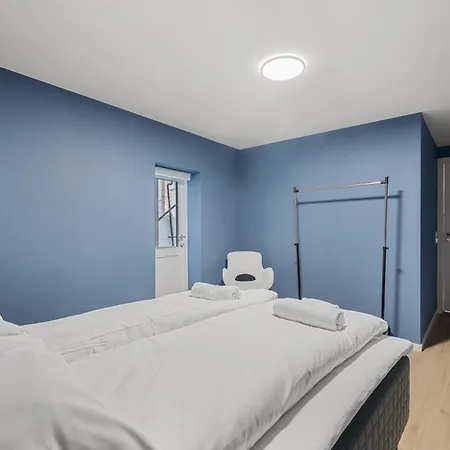 Scandinavian Design In Authentic Nordnes * 卑爾根