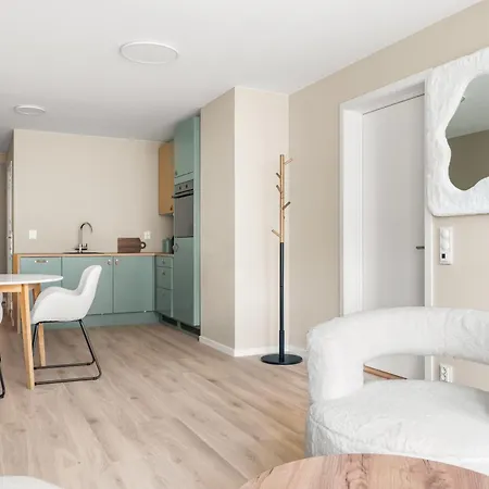 Scandinavian Design In Authentic Nordnes 公寓