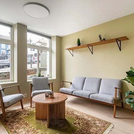 Scandinavian Design In Authentic Nordnes アパート *