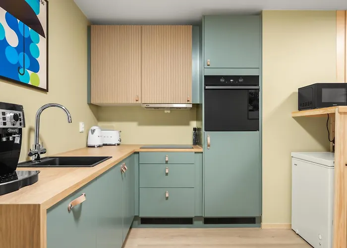 Scandinavian Design In Authentic Nordnes Apartamento